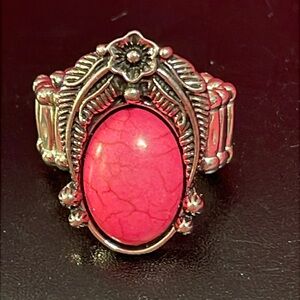 🏝️ 3 for $5💗 Brand new Paparazzi ♥ Serrated Style - Pink ♥ Ring